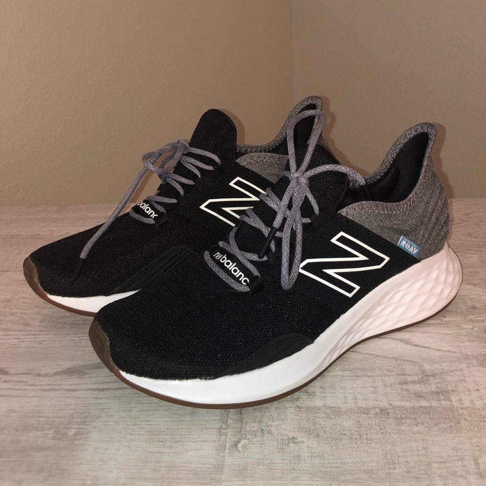 New Balance ROAV Sneakers